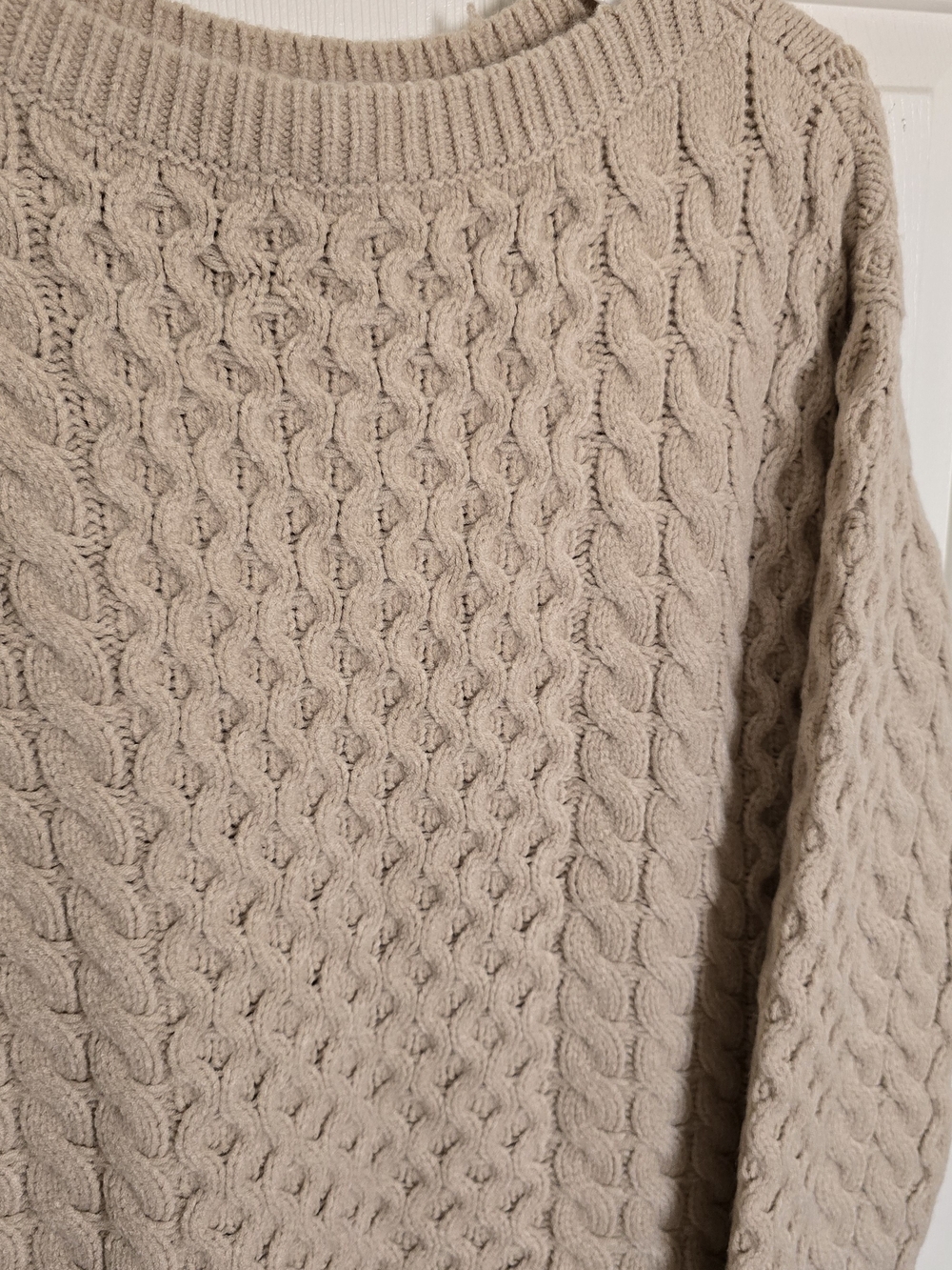 Ann Taylor Cable Knit Crew Neck Sweater in Taupe - Picture 3 of 8